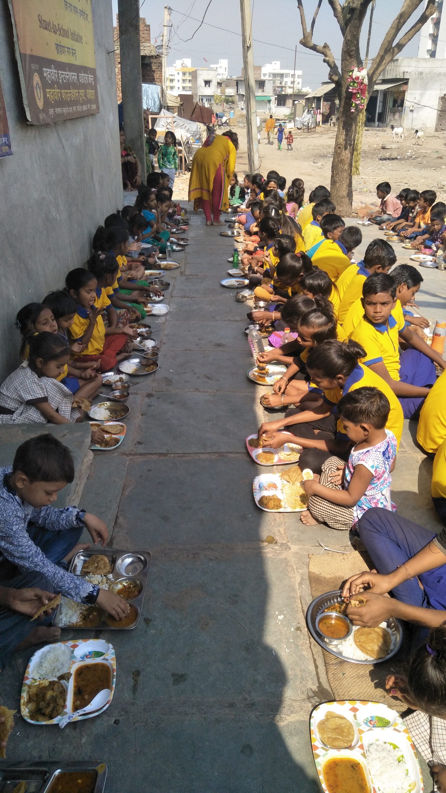 Lunch to street school students